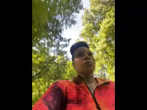 CrownedNyaries online show from 06/14/26, 01:56