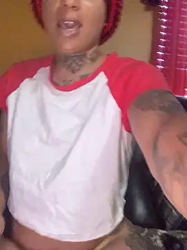 CrownedNyaries online show from 01/27/25, 04:33