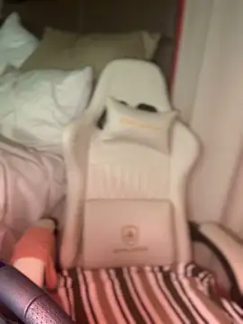 CrownedNyaries online show from 01/01/25, 12:43