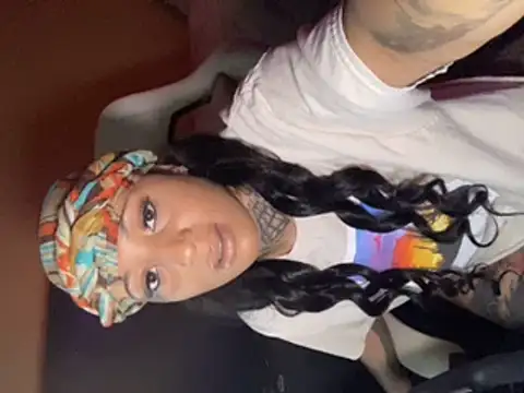 CrownedNyaries online show from 02/27/25, 12:56