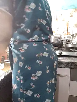 samitasharma online show from 10/21/25, 06:02