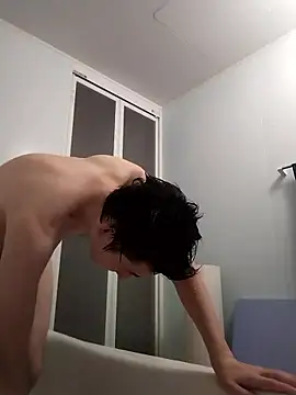 ikkakusai11 online show from 12/18/25, 03:49