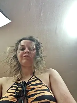 Snapshot of SweetMaddy888 chatting on 04/02/26, 01:18 SweetMaddy888 online show from 04/02/26, 01:18