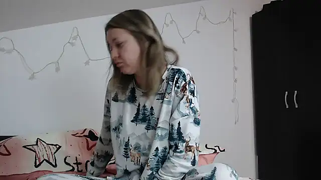 Snapshot of SweetMaddy888 chatting on 01/03/25, 07:16 SweetMaddy888 online show from 01/03/25, 07:16