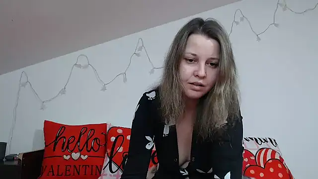 Snapshot of SweetMaddy888 chatting on 02/14/25, 11:53 SweetMaddy888 online show from 02/14/25, 11:53