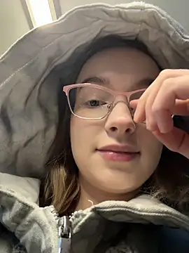 Baby Tiny online show from 10/16/25, 02:25
