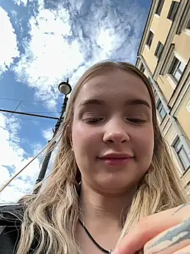 Baby Tiny online show from 09/10/25, 11:31