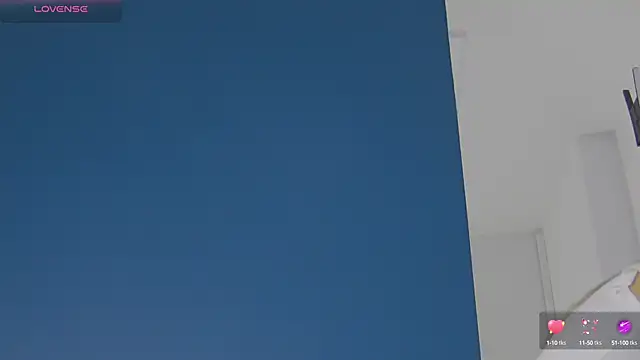 Snapshot of CelineMeyerr chatting on 09/23/25, 04:19 CelineMeyerr online show from 09/23/25, 04:19