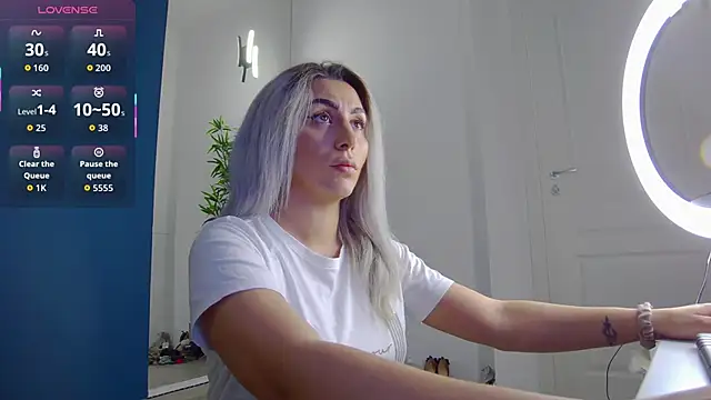 CelineMeyerr online show from 05/21/26, 05:05