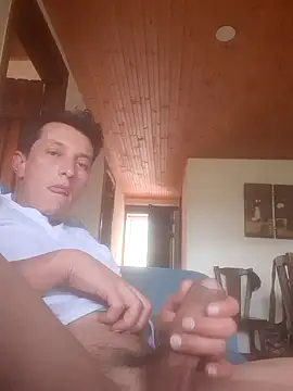 Snapshot of gigolopez1 chatting on 02/12/25, 07:45 gigolopez1 online show from 02/12/25, 07:45