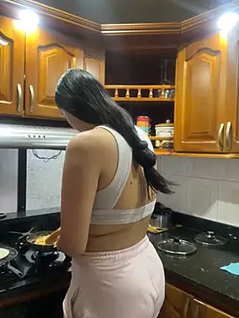 karla nill online show from 11/10/25, 04:56