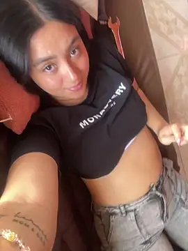 karla nill online show from 11/06/25, 07:51