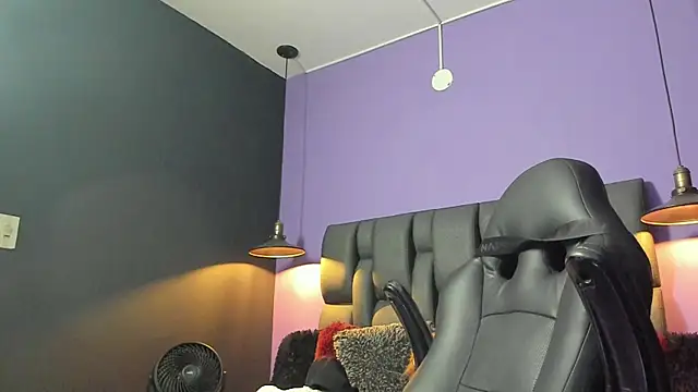 Lyon vach online show from 10/25/25, 01:16