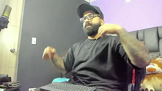 Lyon vach online show from 02/22/26, 03:31