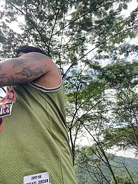 Lyon vach online show from 11/06/25, 06:34