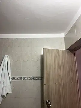 Lyon vach online show from 11/12/25, 06:23