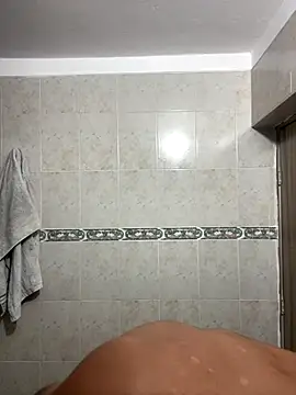 Lyon vach online show from 10/24/25, 01:10