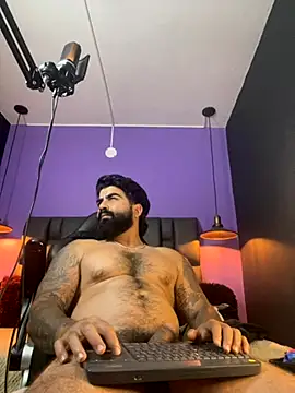 Lyon vach online show from 10/22/25, 01:16