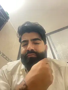 Lyon vach online show from 10/31/25, 01:08