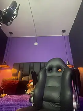 Lyon vach online show from 11/28/25, 09:04