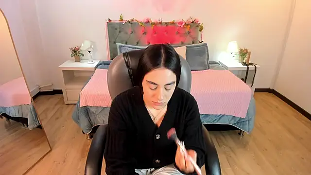 Icysweetcam online show from 05/13/26, 11:17
