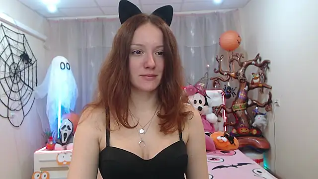 Snapshot of BarbaraStily chatting on 10/23/25, 07:29 BarbaraStily online show from 10/23/25, 07:29