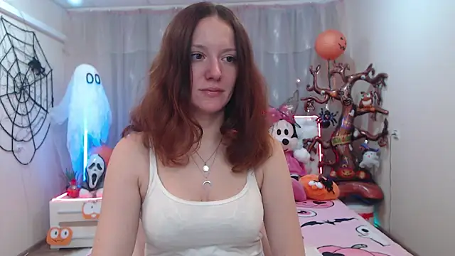 Snapshot of BarbaraStily chatting on 10/24/25, 07:40 BarbaraStily online show from 10/24/25, 07:40