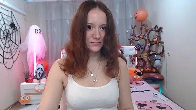 Snapshot of BarbaraStily chatting on 11/07/25, 08:19 BarbaraStily online show from 11/07/25, 08:19