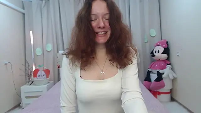 Snapshot of BarbaraStily chatting on 04/05/26, 07:48 BarbaraStily online show from 04/05/26, 07:48