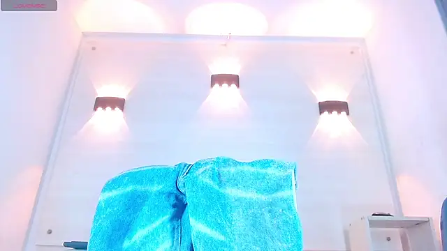 Snapshot of Molly_Spears chatting on 03/15/25, 02:55 Molly Spears online show from 03/15/25, 02:55