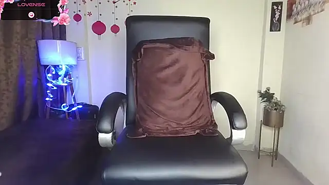 Black-Pearll online show from 02/25/26, 05:13