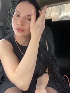 Snapshot of Roxana-Sexy chatting on 01/08/26, 04:51 Roxana-Sexy online show from 01/08/26, 04:51