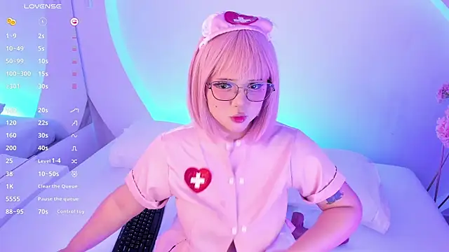 NanaOsaky online show from 02/07/26, 12:13