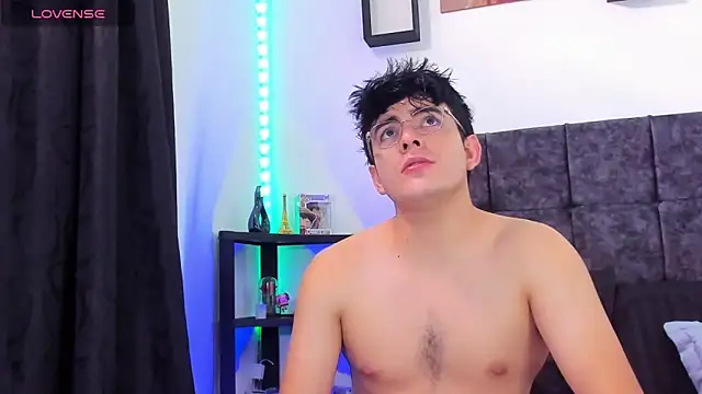 nolan twink1 online show from 04/15/26, 05:39