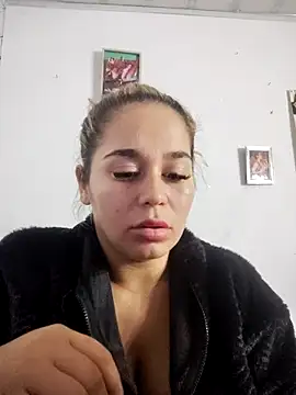 LaurenWelly  online show from 12/01/25, 09:54