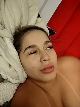 LaurenWelly  online show from 11/28/25, 09:48