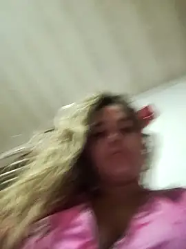 LaurenWelly  online show from 12/19/25, 09:44