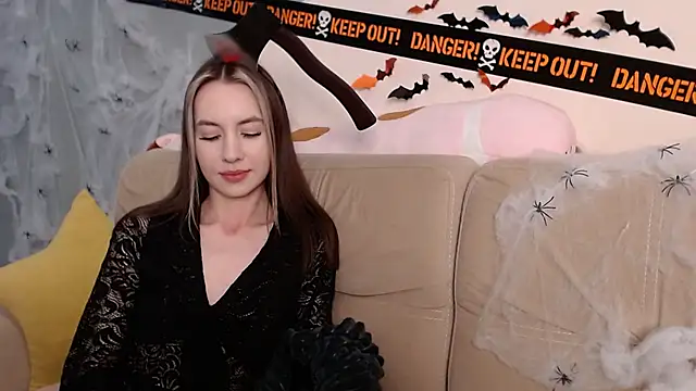 AmbrielHailey online show from 11/01/25, 10:09