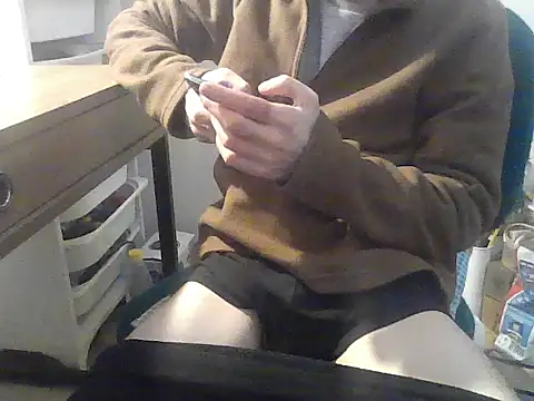 Snapshot of kallaviz chatting on 01/09/26, 11:55 kallaviz online show from 01/09/26, 11:55