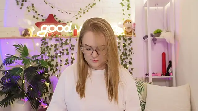 MonicaAsis online show from 02/19/26, 06:16