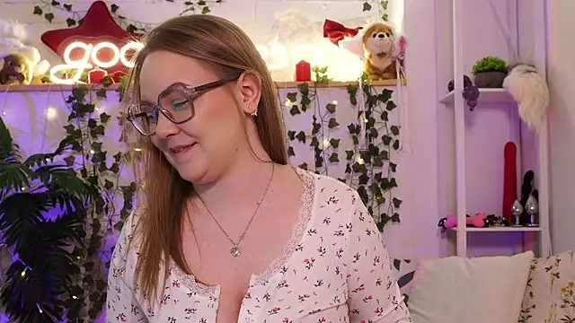 MonicaAsis online show from 03/19/26, 06:08