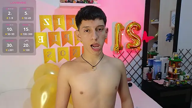 milky  boy  online show from 12/03/25, 04:02