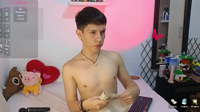 Snapshot of milky__boy_ chatting on 10/06/25, 05:30 milky boy online show from 10/06/25, 05:30