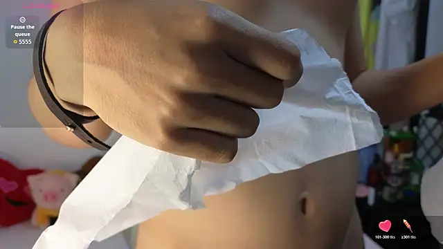 milky  boy  online show from 11/23/25, 05:17