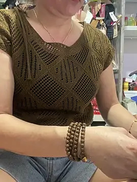 Cesywet online show from 10/08/25, 04:36