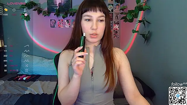 Snapshot of Cutie_Vicky chatting on 01/10/25, 04:22 Cutie Vicky online show from 01/10/25, 04:22