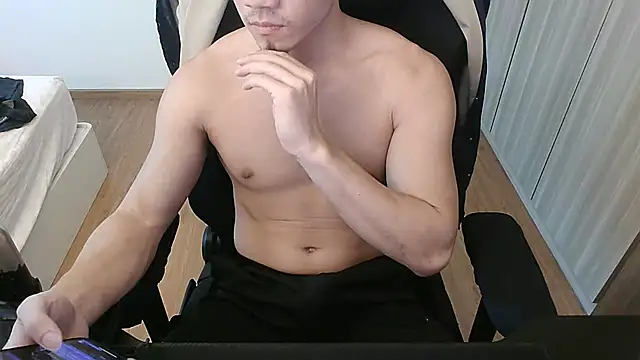 Snapshot of batonbeater chatting on 12/16/25, 07:56 batonbeater online show from 12/16/25, 07:56