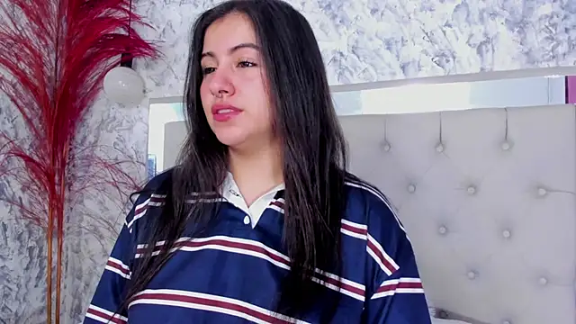 Snapshot of Megan_rossee chatting on 12/04/25, 11:20 Megan rossee online show from 12/04/25, 11:20