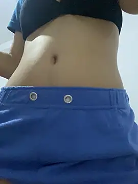 Snapshot of Farawla1237 chatting on 11/24/25, 01:33 Farawla1237 online show from 11/24/25, 01:33