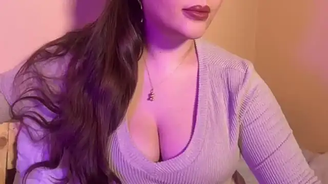 Snapshot of Elinatiranda chatting on 03/17/26, 05:10 Elinatiranda online show from 03/17/26, 05:10